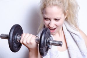 【筋トレ】女性は簡単にムキムキにならない！その理由とは？